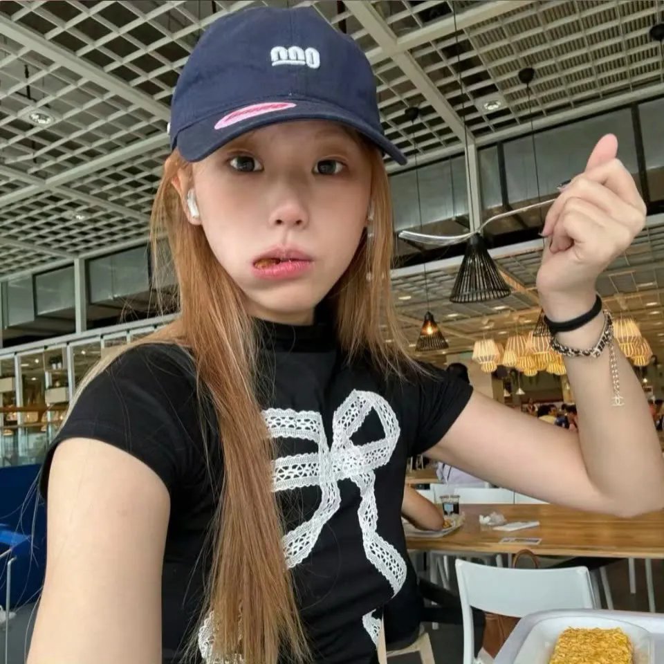 蕾哈娜内衣秀